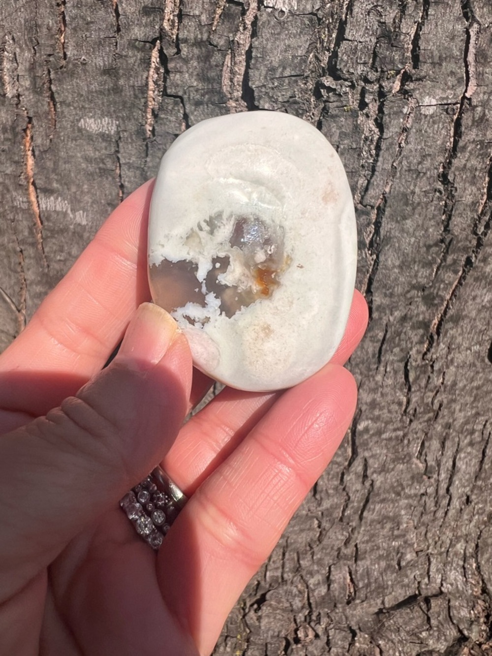 Handheld White Agate Palm Stone with Creamy Brown Druzy